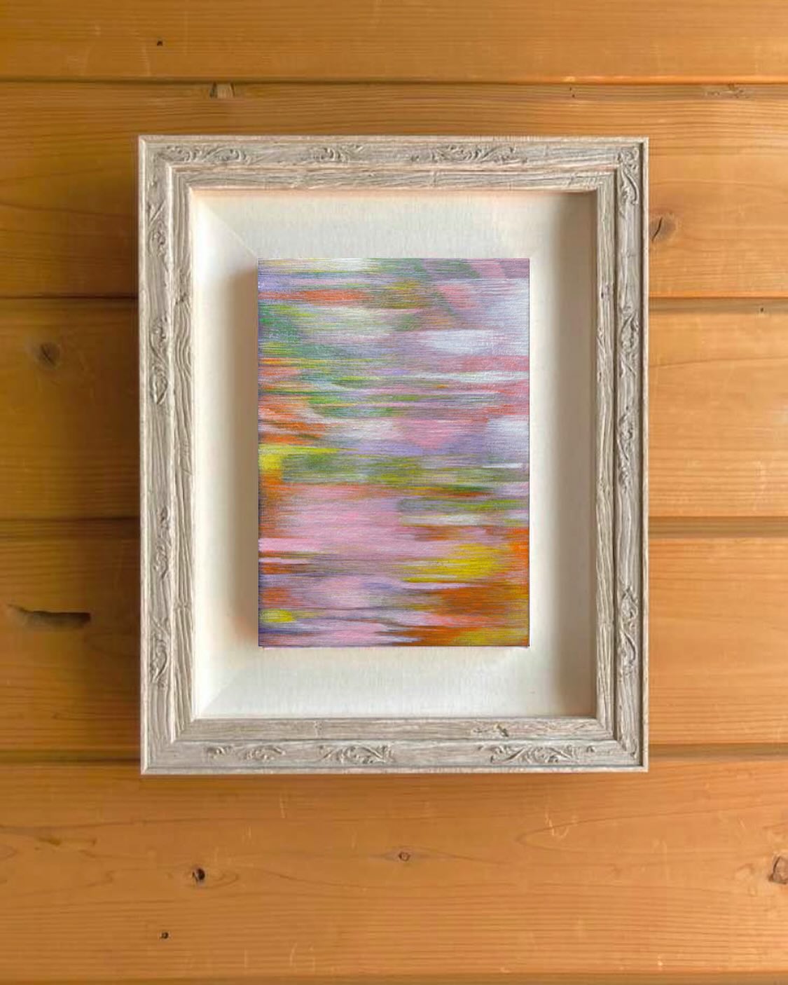 縦がけ、横掛け両方可能な作品です。画像は仮のイメージです。この額縁は、現在廃盤で残念。額縁のご相談も承ります。4月のSALE実施中です。