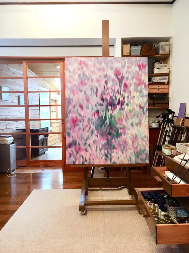 Hana Chien (A Thousand Petals of Flowers), oil painting on canvas by Yuko Kawada in the atelier